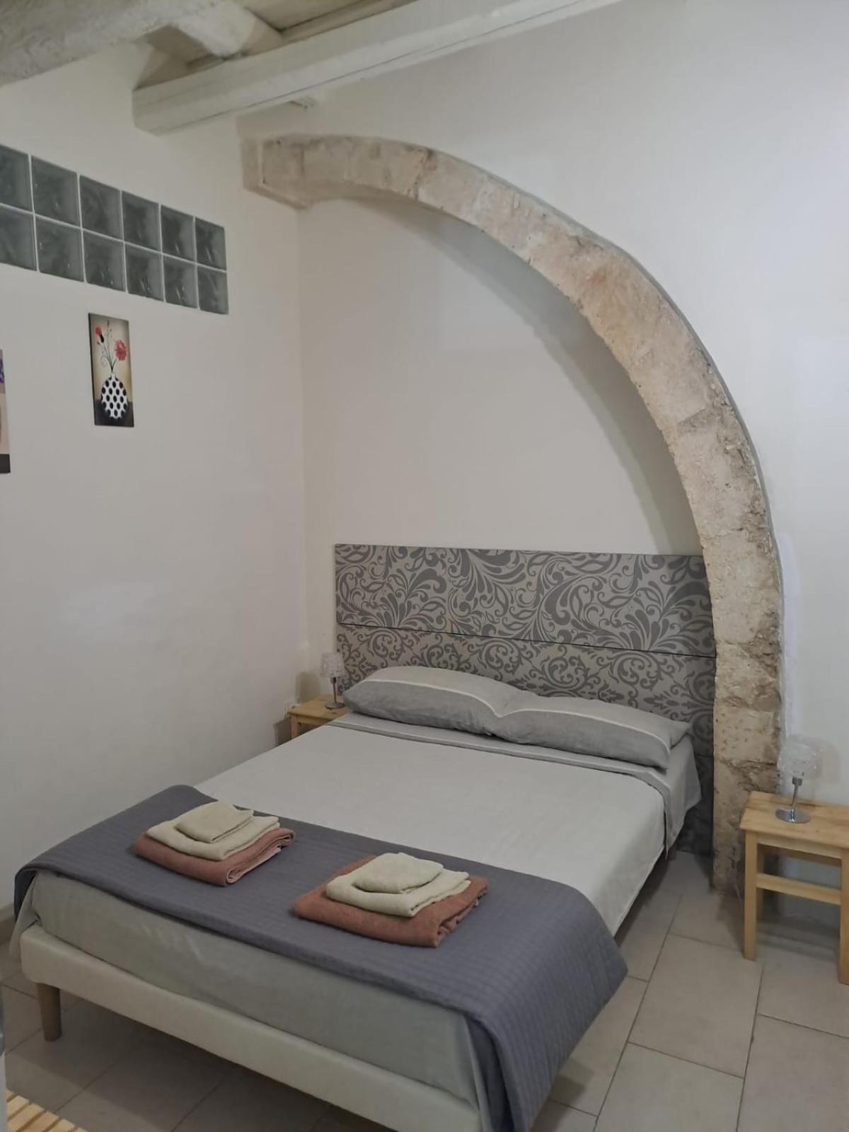 Il Vinile Apartment Сиракузы Экстерьер фото